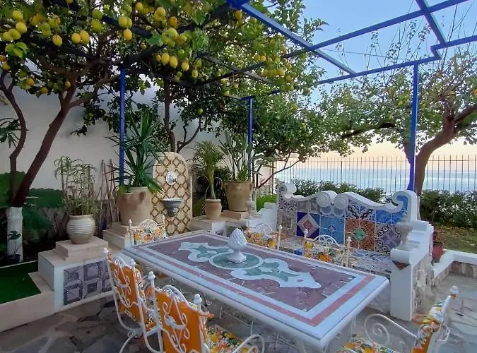 Marunnella Villa *